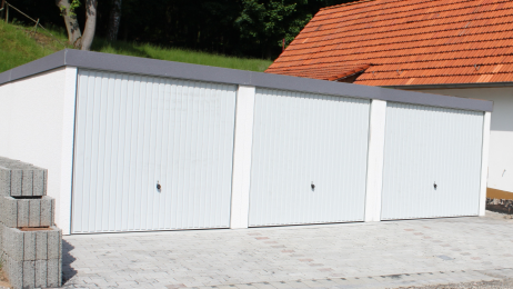 DUROBOX® Superior Fertiggarage als Dreiergarage mit Carport